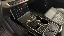 Hongqi HS7