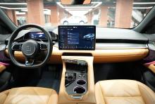 Zeekr 001